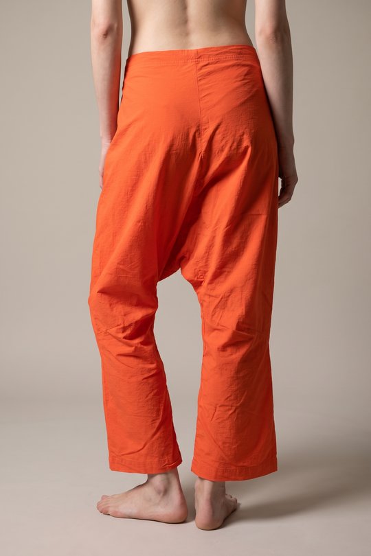 Hose 125 224 01 12 mandarine, RUNDHOLZ
