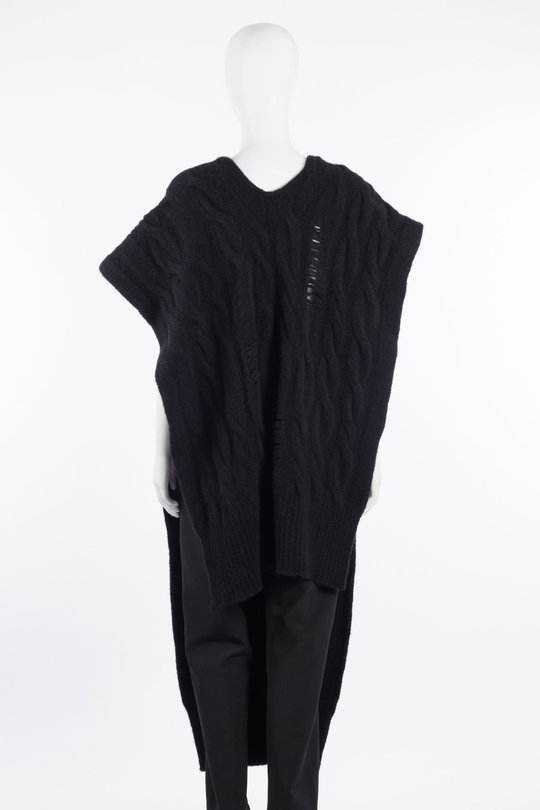 Weste/Cape GK18F26 black, Isabel Benenato
